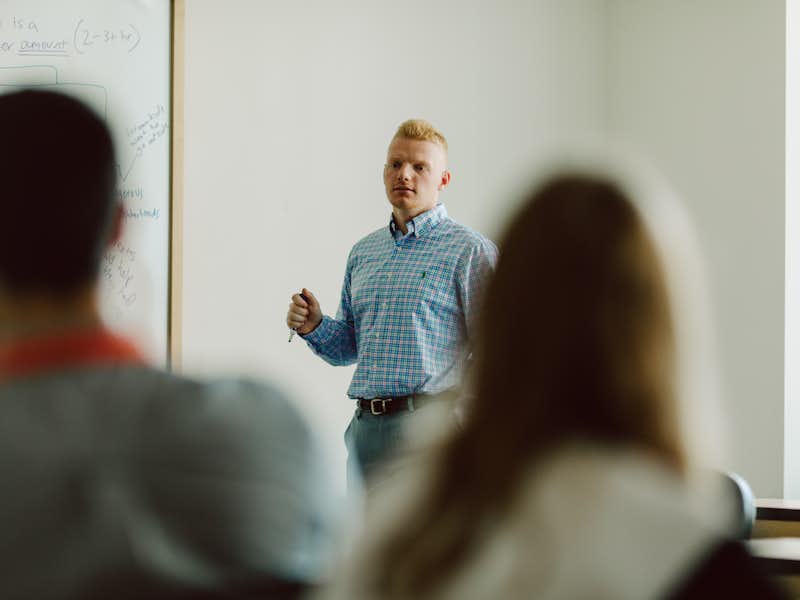Teacher presents to a classroom